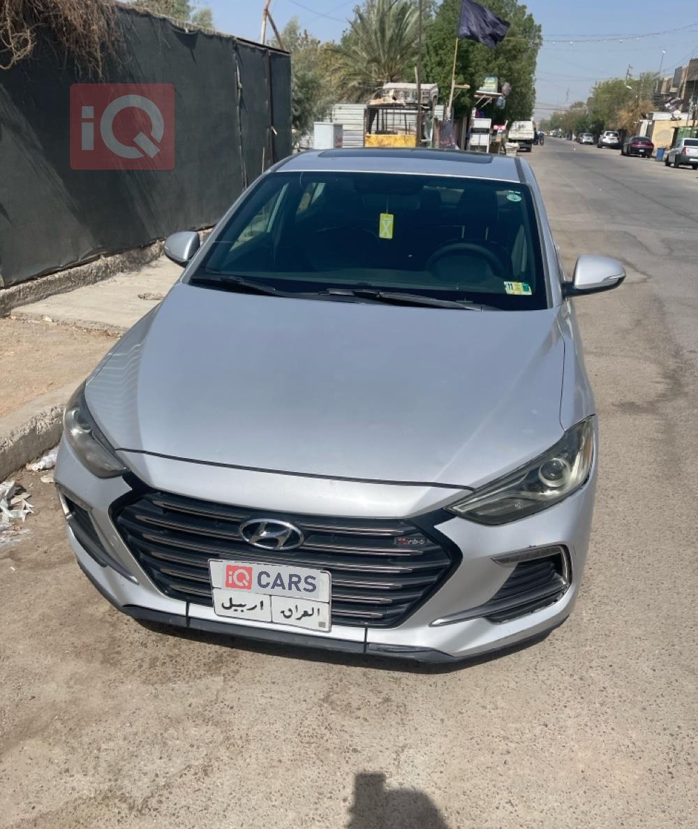 هیوندای ئەلەنترا